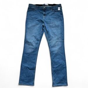 NWT Old Navy 360 Stretch 42x36 Slim fit highly Flexible Men’s Big and Tall Jeans